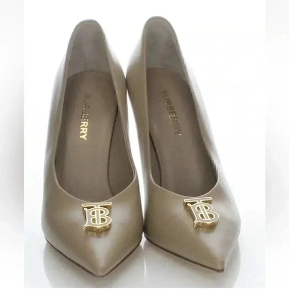 Burberry Leather Ezra TB Monogram Pointed Toe Pumps size 35 - Picture 1 of 10